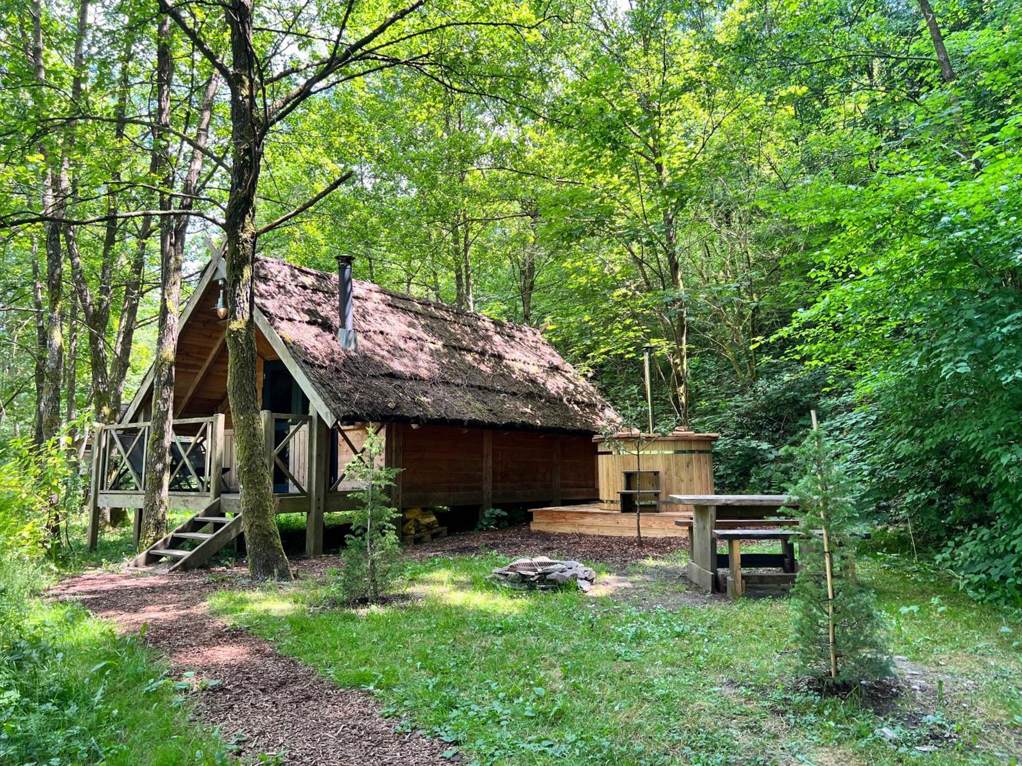 Les Cabanes De Rensiwez Mabompre Bagian luar foto